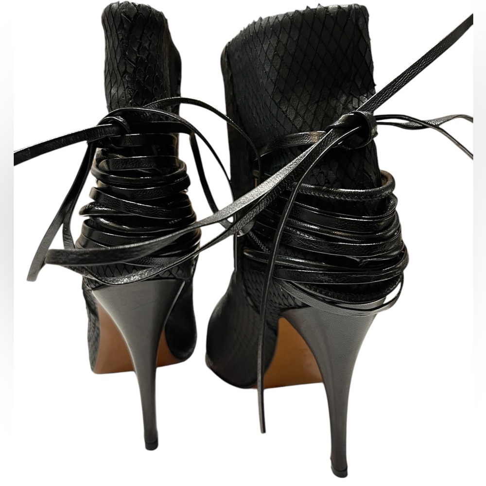 Iro booties - Picture 10 of 14